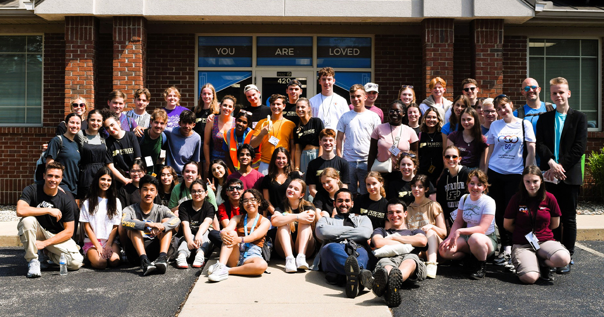BFTF fellows standing outside of the Lafayette Urban Ministry building.